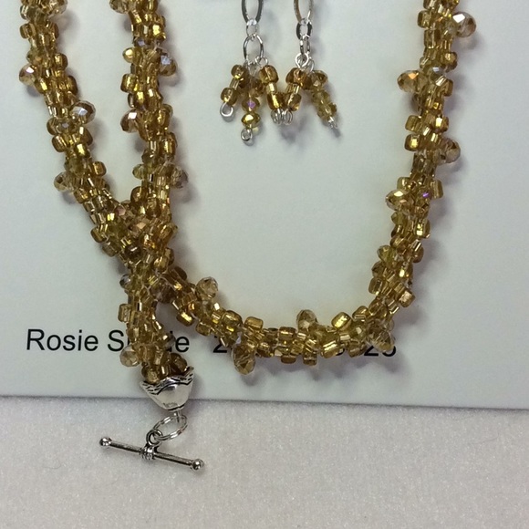 FINAL SALE PRICE Yellow Glass & Swarovski Crystal Jewelry Set - Picture 4 of 5
